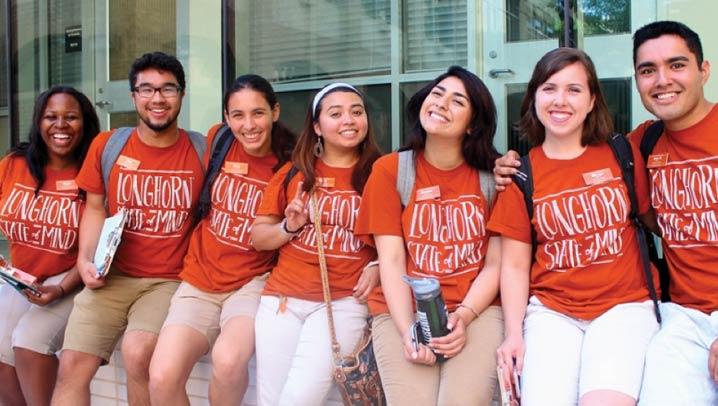 Students lined up with t-shirts that read Longhorn State of Mind